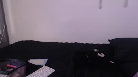 Snapshot of yungelitamor_ chatting on February 21, 4:18 am ELITA online show from February 21, 4:18 am