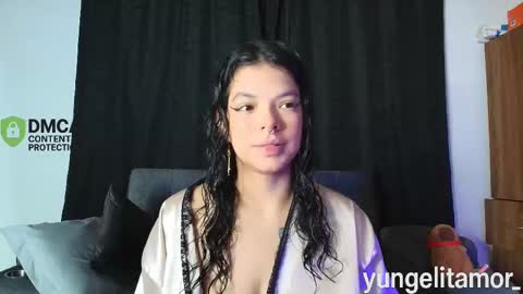 Snapshot of yungelitamor_ chatting on October 7, 5:12 am ELITA online show from October 7, 5:12 am