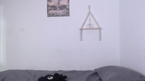 Snapshot of yungelitamor_ chatting on February 3, 4:04 am ELITA online show from February 3, 4:04 am