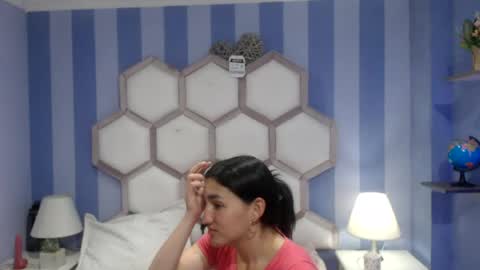 yvi online show from August 1, 12:40 pm