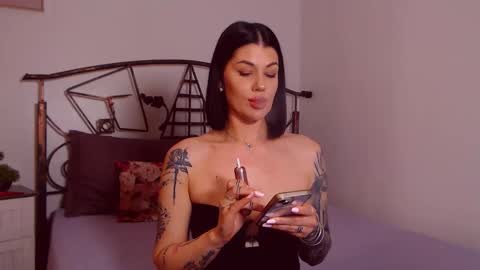 I V Y   online show from May 1, 10:13 pm