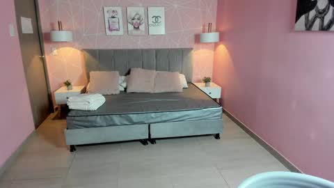 Snapshot of zara__sweet chatting on January 29, 12:56 pm Zara Sweet online show from January 29, 12:56 pm