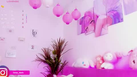 Zara online show from February 25, 8:40 pm