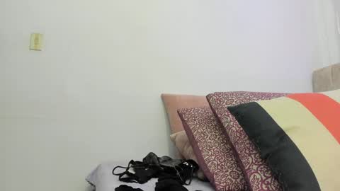 Snapshot of zaradulce chatting on January 29, 12:02 pm Zara . online show from January 29, 12:02 pm