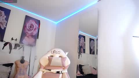 Zarah online show from March 15, 6:10 pm