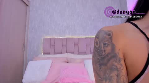 Snapshot of zarianaevanz chatting on February 20, 10:37 pm Zariana online show from February 20, 10:37 pm