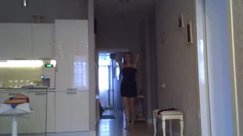 Zarina Swift online show from December 19, 5:10 am