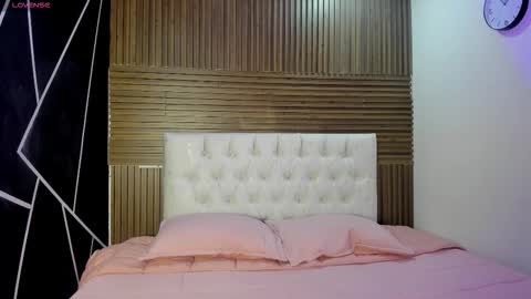 Zarina Waynne online show from March 18, 1:16 pm