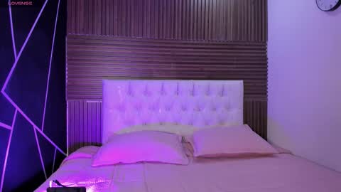 Zarina Waynne online show from March 17, 1:15 pm