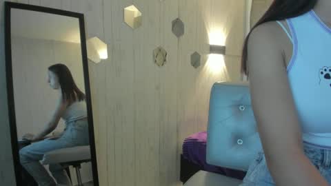 Snapshot of zephyra_angels1 chatting on December 30, 5:44 pm ZEPHYRA ANGELS online show from December 30, 5:44 pm