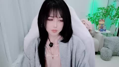 zhen online show from February 11, 3:13 pm