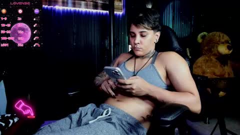 Snapshot of zhoestrong chatting on March 12, 8:31 pm zhoestrong online show from March 12, 8:31 pm