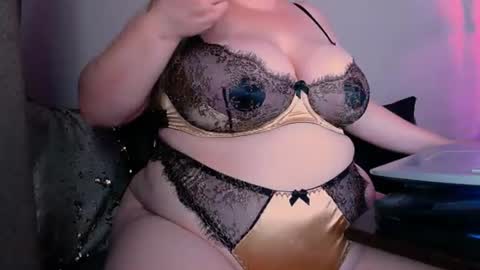 zinacorleone online show from July 5, 8:03 pm