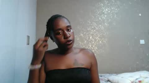 Zinadine online show from March 17, 2:43 pm