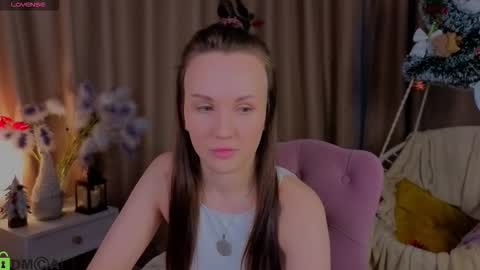 Zlata  Mon Tue Thu Fri Sun Sa GMT 3 0000pm - 0600pm  online show from January 15, 9:37 am