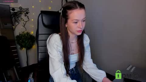 Zoay online show from May 14, 3:40 pm