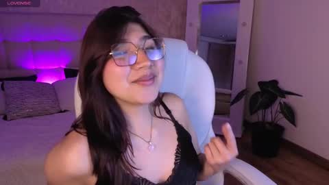 Snapshot of zoe_capelli chatting on October 1, 5:34 am zoe online show from October 1, 5:34 am