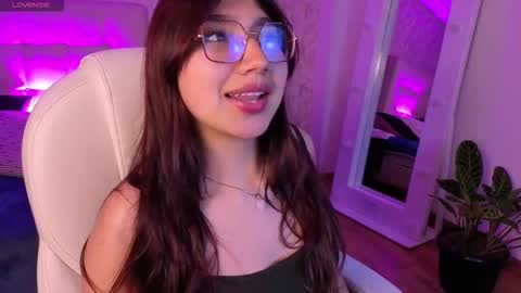 Snapshot of zoe_capelli chatting on October 17, 3:10 am zoe online show from October 17, 3:10 am