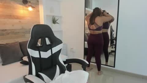 Zoe  online show from February 27, 12:38 pm