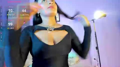 Zoe  online show from June 25, 5:12 am