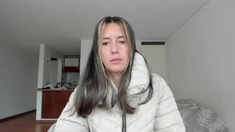 ZOE online show from March 28, 9:46 pm