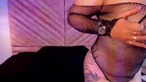 SWEET ZOE online show from June 19, 7:28 pm