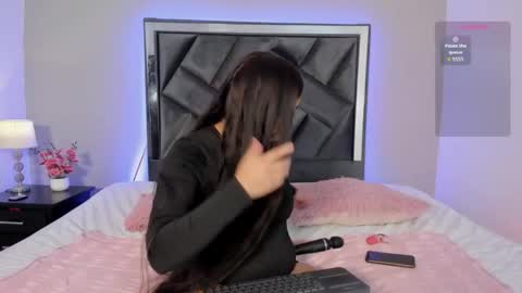 zoe_longhair online show from November 1, 7:29 pm