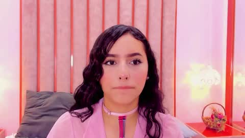 Zoe Monrow online show from May 31, 12:44 pm