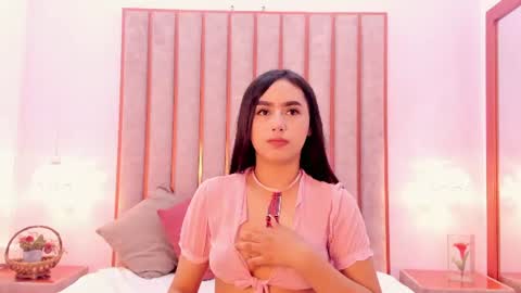Zoe Monrow online show from July 17, 12:20 pm