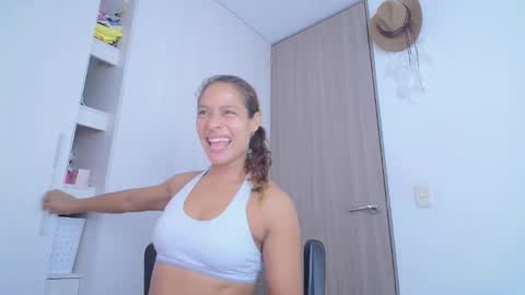 zoe online show from March 12, 3:48 pm