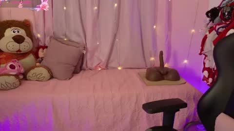 zoe_sullivan_ online show from July 16, 9:14 am