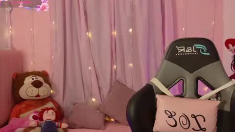 zoe_sullivan_ online show from July 25, 9:16 am