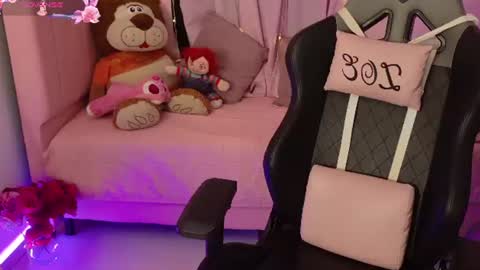 zoe_sullivan_ online show from July 29, 9:09 am
