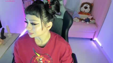 zoe_sullivan_ online show from February 21, 9:34 am