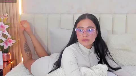 zoebarlowe online show from November 7, 7:41 pm