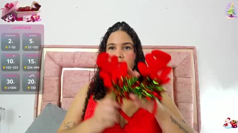 Snapshot of zoee_lov chatting on December 5, 3:04 am zoee online show from December 5, 3:04 am