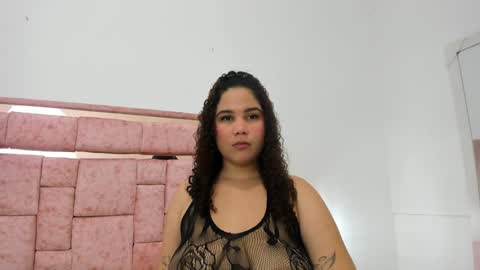 Snapshot of zoee_lov chatting on December 24, 3:16 am zoee online show from December 24, 3:16 am