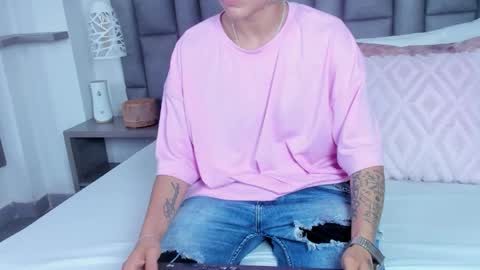 Zoe Krug online show from February 14, 5:48 pm