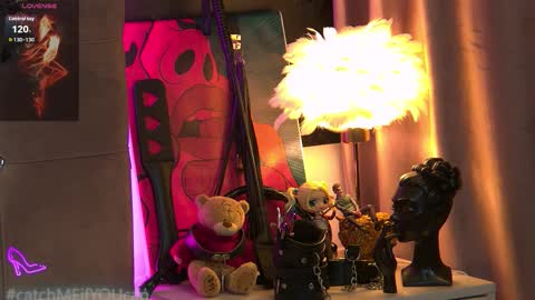 ZoeMesmerize online show from March 2, 4:45 am