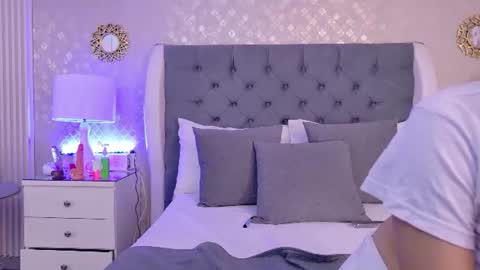 ZoeWilliis online show from July 23, 12:24 pm