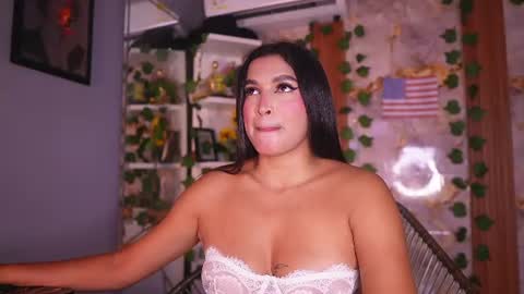 zoey fox  online show from July 12, 2:01 am