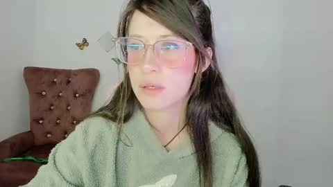 Alicie online show from December 15, 11:15 am