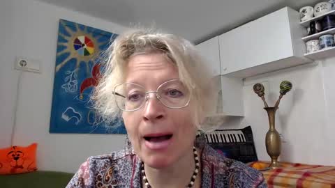 Snapshot of zosya1111 chatting on December 11, 7:53 am Zosya1111 online show from December 11, 7:53 am