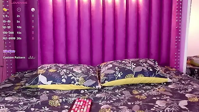 Snapshot of little_kayla_ chatting on September 10, 2:55 am little kayla online show from September 10, 2:55 am