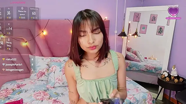 kinkylittlegirll online show from February 11, 2:58 am