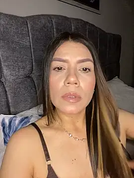 martina contreras online show from April 30, 1:11 am