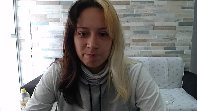 MommyMiaWs online show from October 3, 5:18 pm