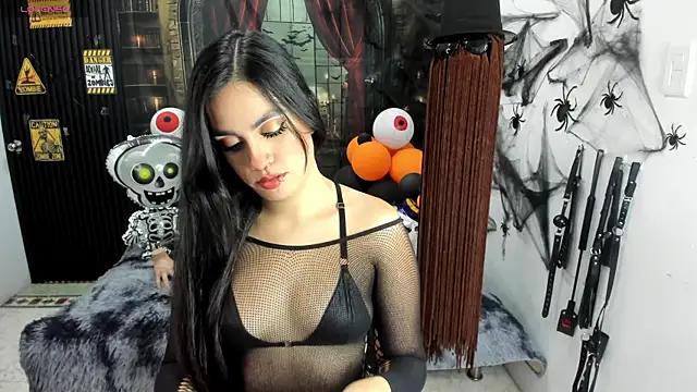 criss 21  online show from November 10, 8:04 pm