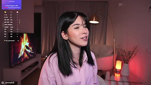 anniehillofficial online show from November 7, 9:20 pm