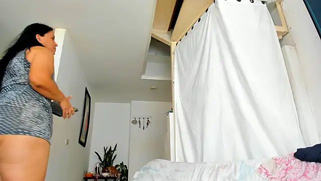 veronica salas online show from August 1, 1:57 pm